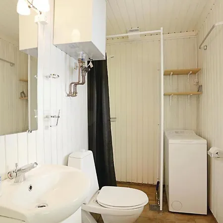 Beautiful In Aakirkeby With Kitchen