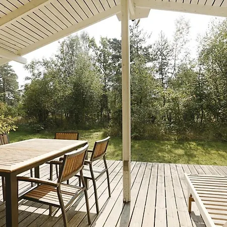 Casa vacanze Beautiful In Aakirkeby With Kitchen