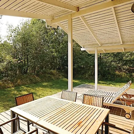 Beautiful In Aakirkeby With Kitchen Casa vacanze
