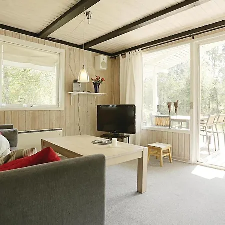 Beautiful In Aakirkeby With Kitchen *